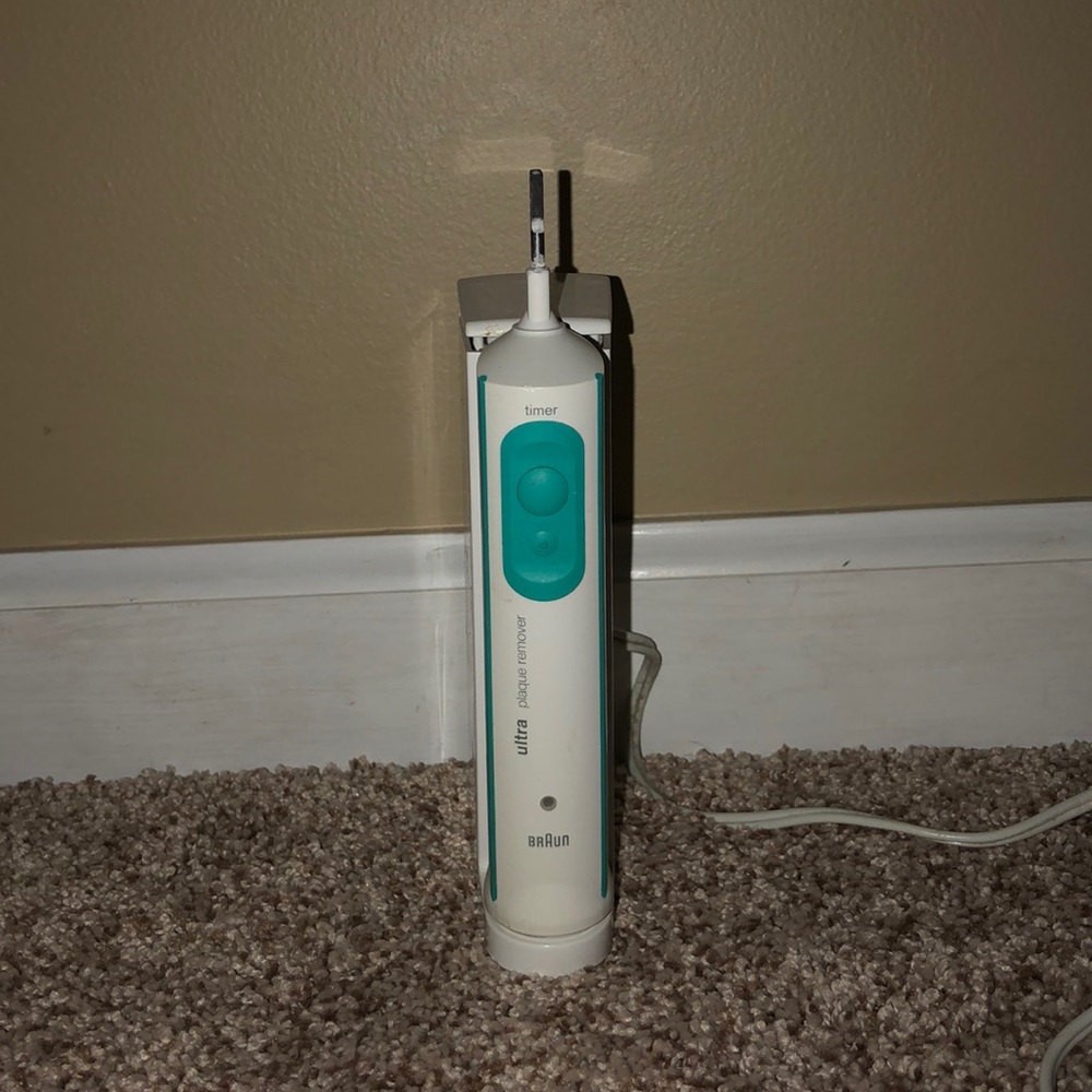 Braun electric toothbrush